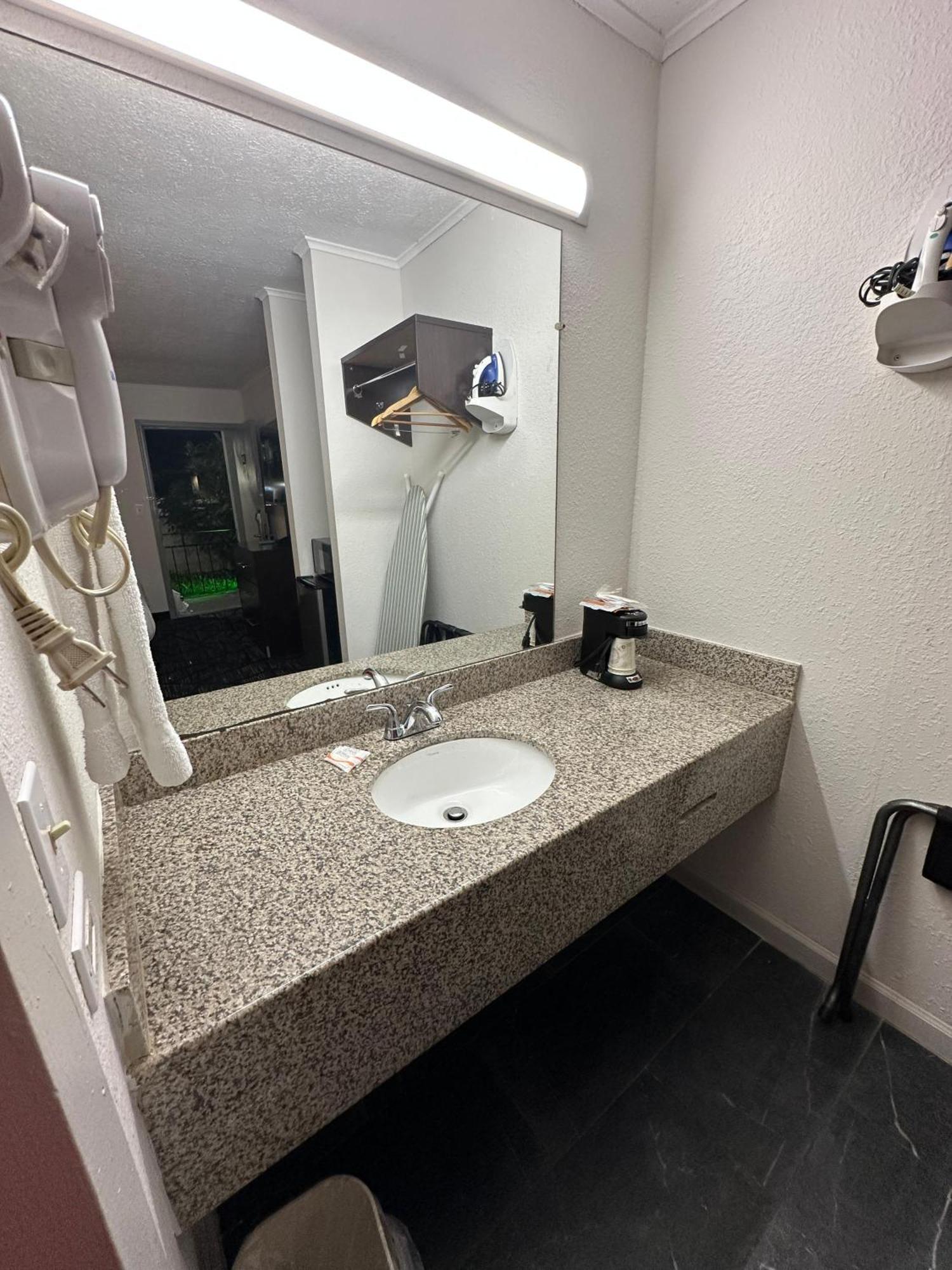Travel Inn Kingsport Esterno foto